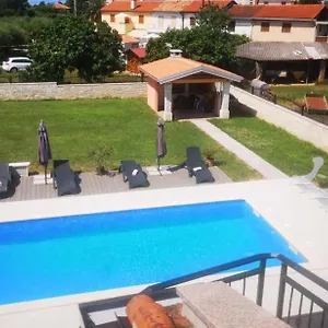 https://apartments-alma-crveni-vrh.in-istria.net