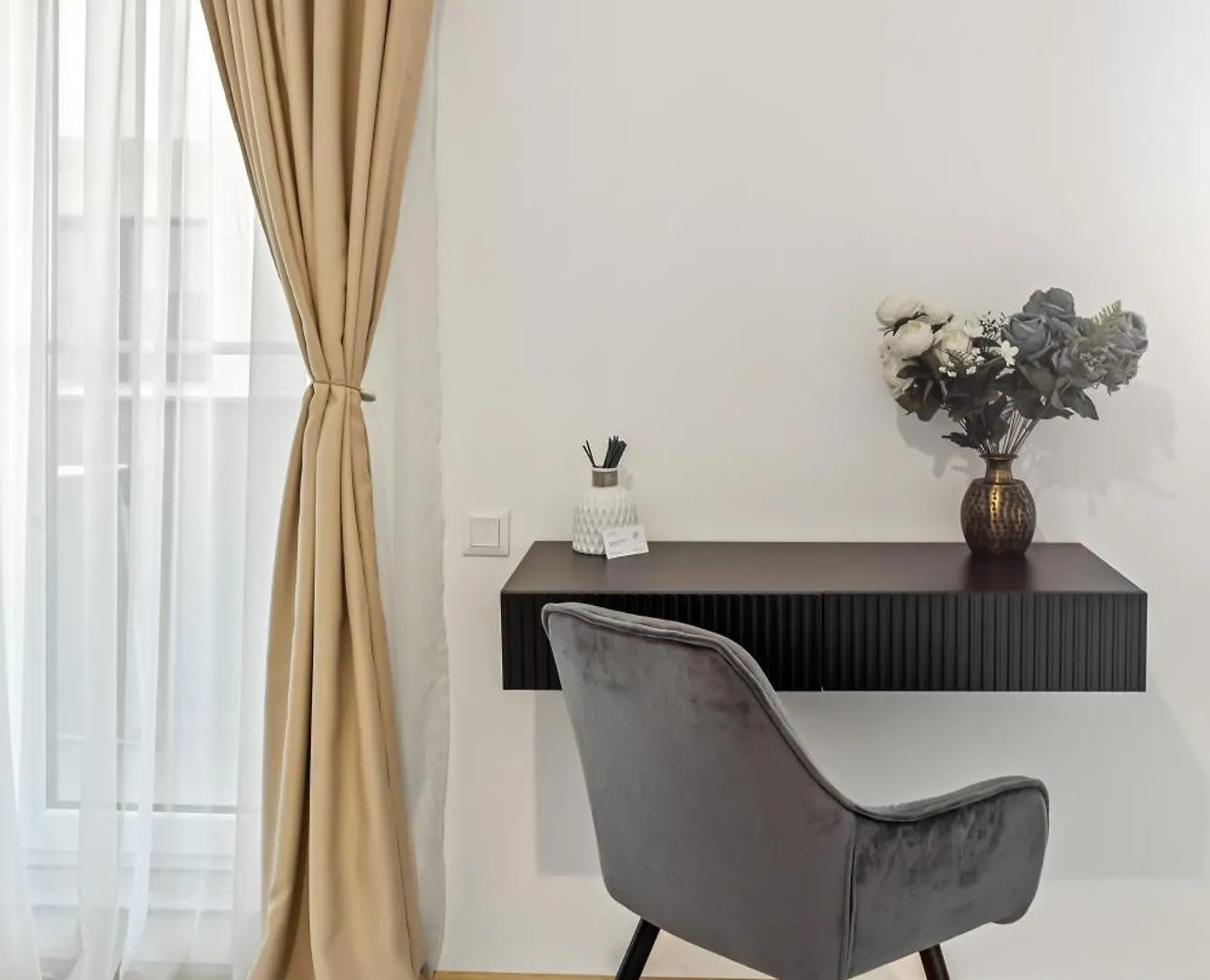 La Vie Est Belle Apartment Bucharest