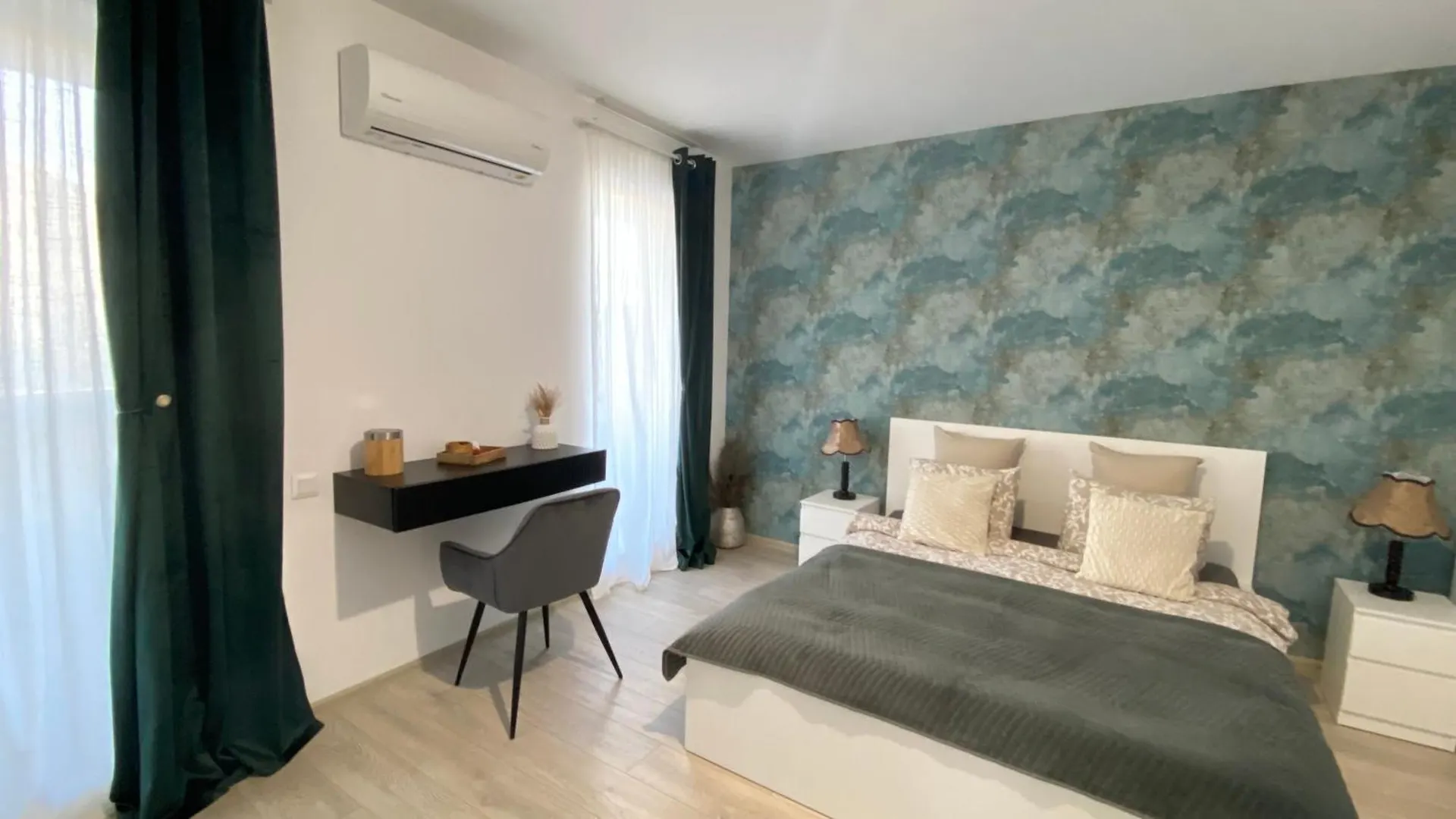 La Vie Est Belle Apartment Bucharest